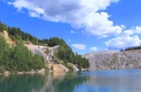 Szmaragdowe jezioro w Wiśniówce